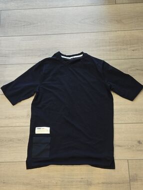 Classic Short-Sleeve Crew Neck Tee in Black
